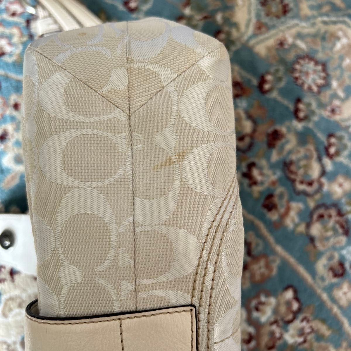 Vintage Coach Soho Shoulder Bag β White Leather π€