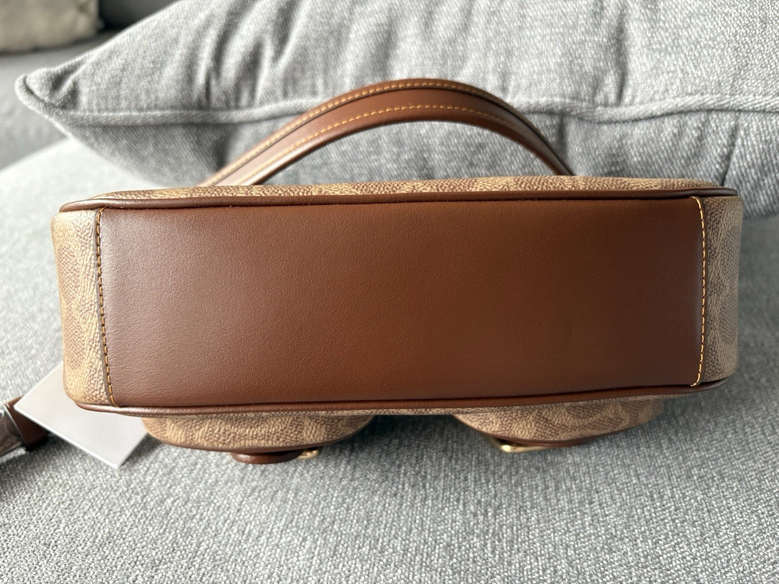 NWT Coach Ashton Crossbody – Brown Signature Canvas 🤎