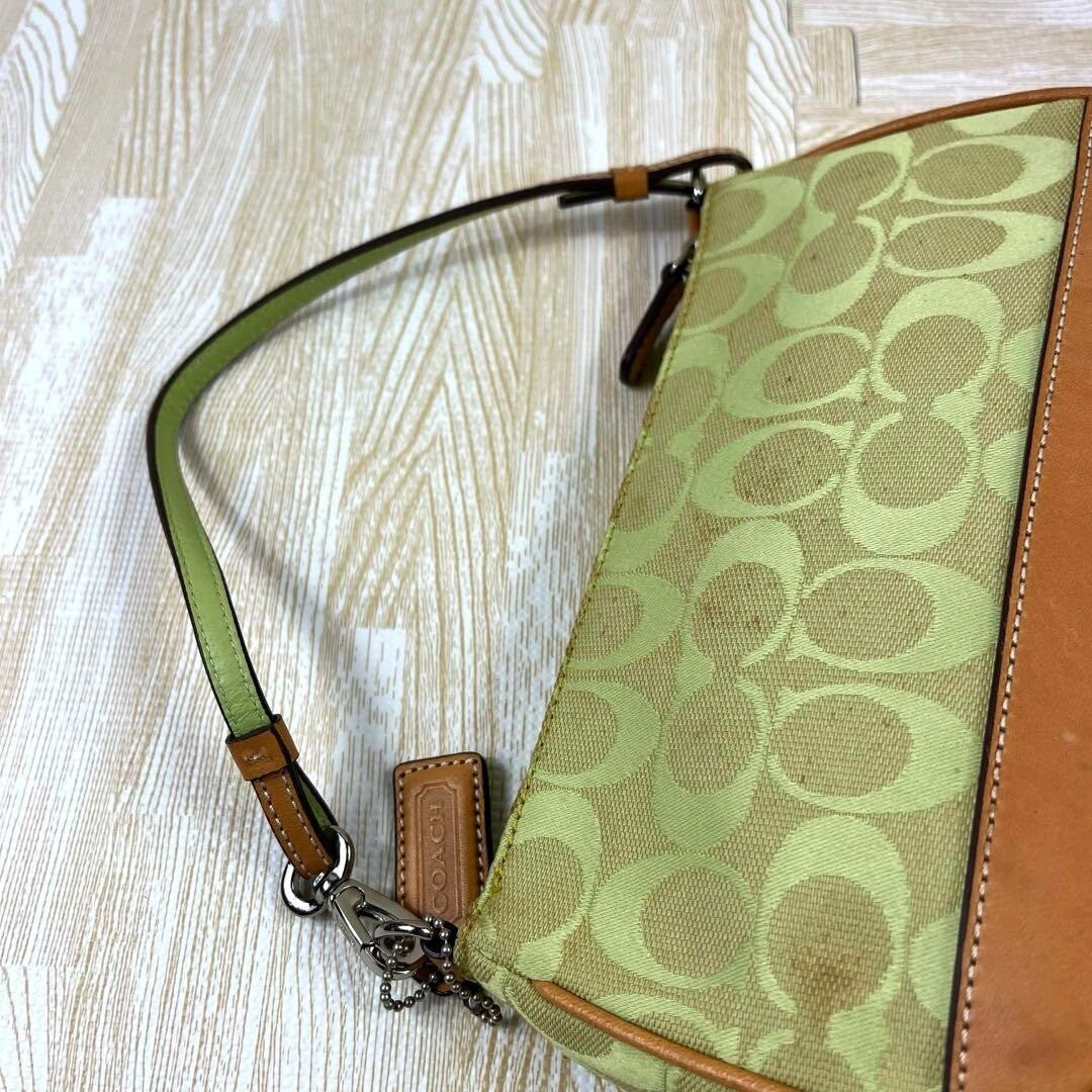 Coach Demi Mini Pouch – Lime Green & Beige 💚