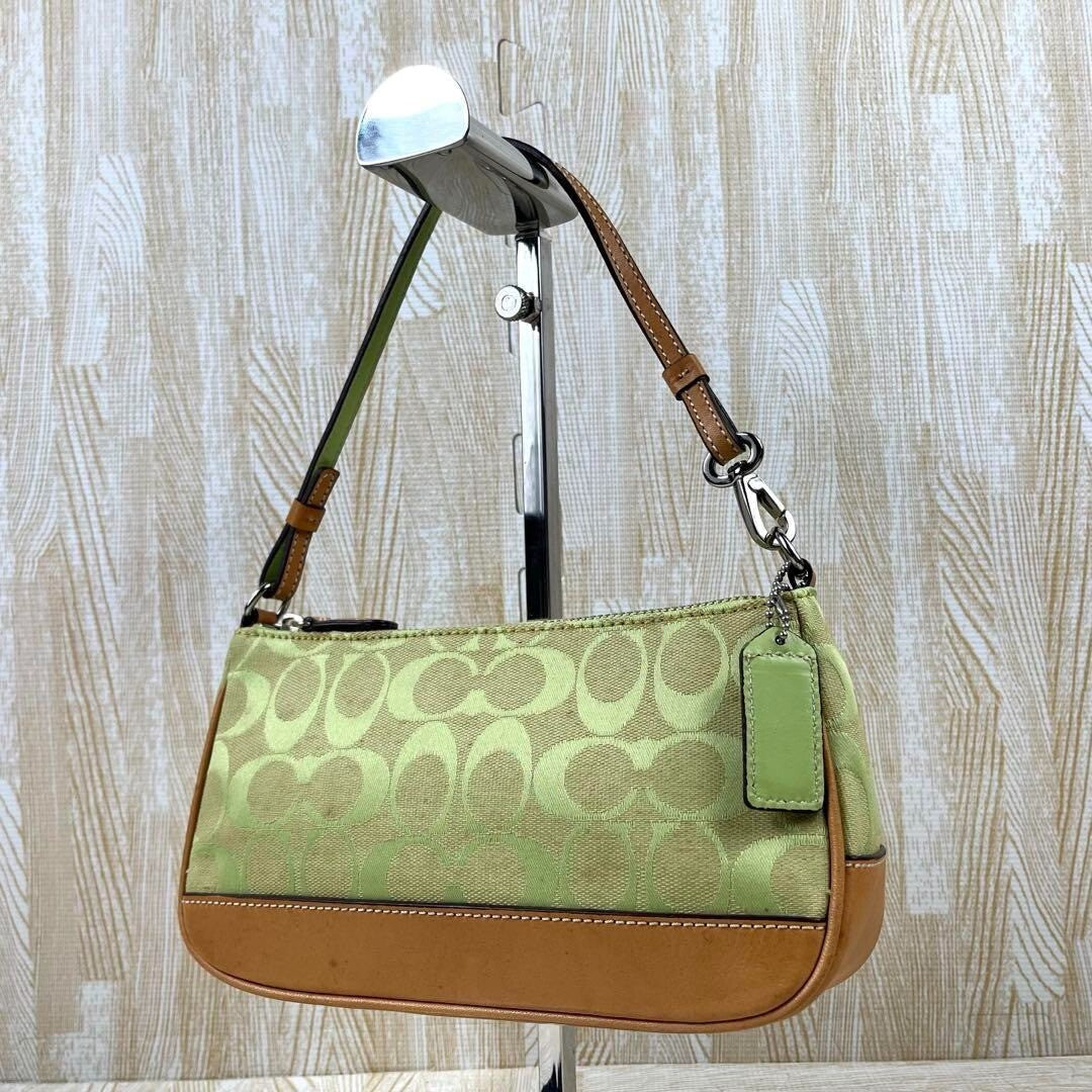 Coach Demi Mini Pouch – Lime Green & Beige 💚