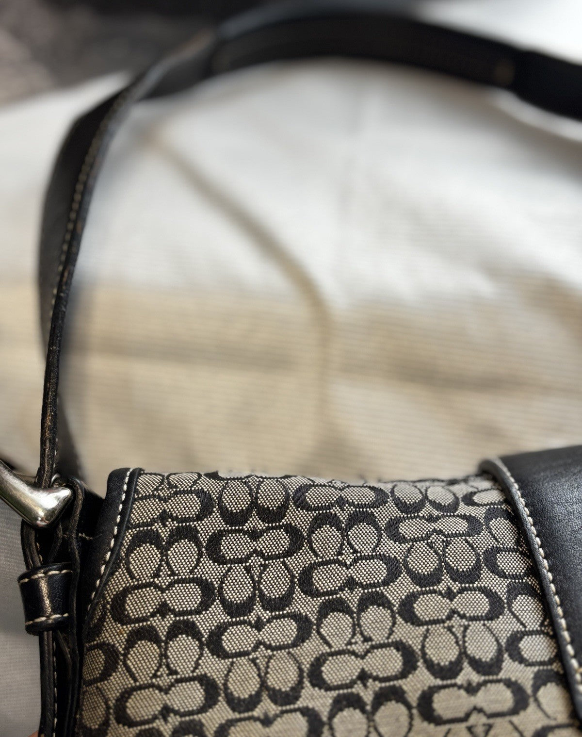 Vintage Coach Mini Soho Buckle Bag β Black/Grey π€