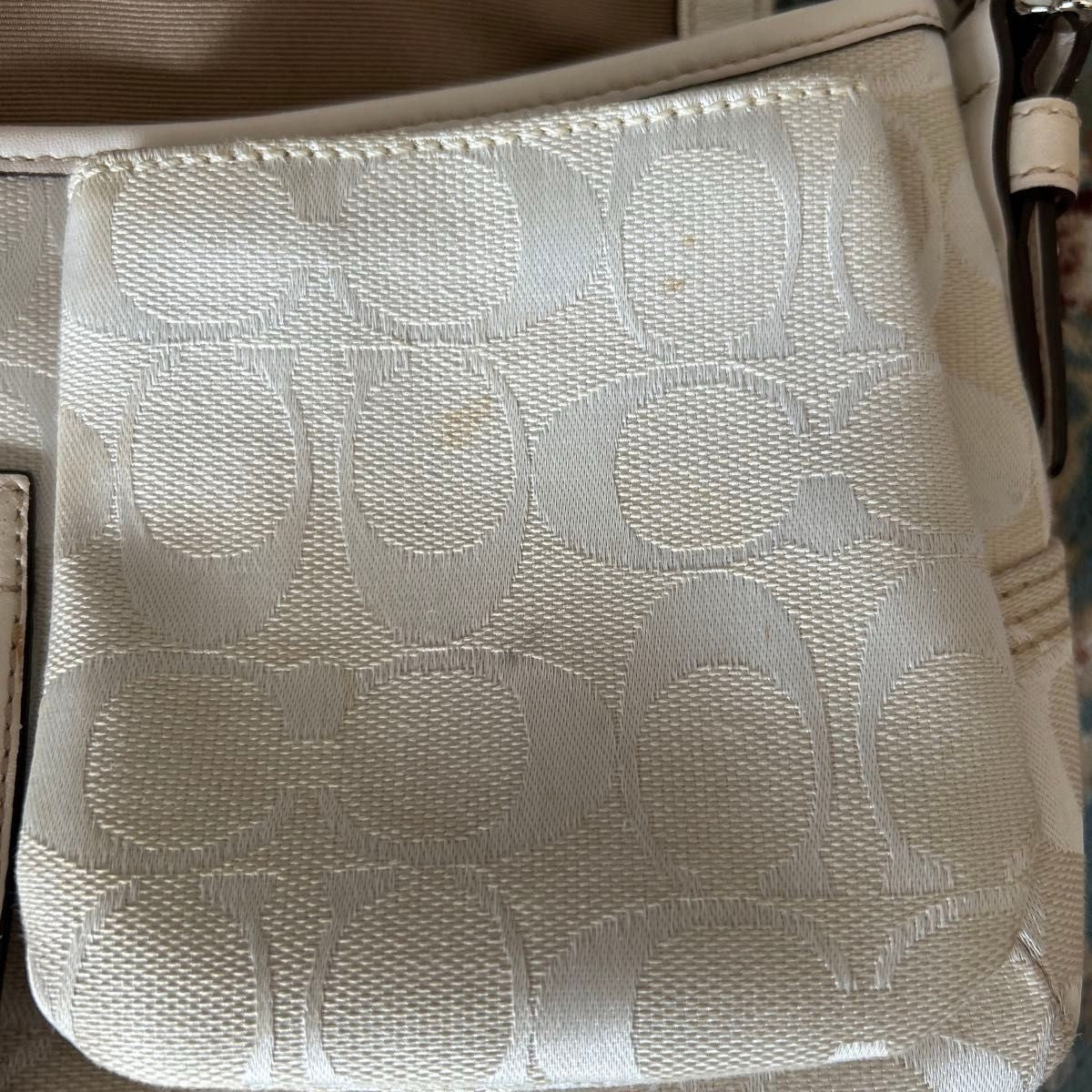 Vintage Coach Soho Shoulder Bag β White Leather π€