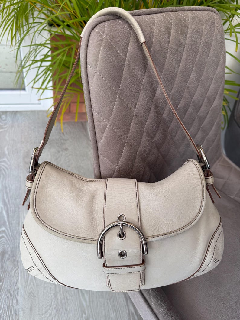 COACH Vintage Large Soho Buckle Shoulder Bag – Off White Leather (Style 9248) 👜
