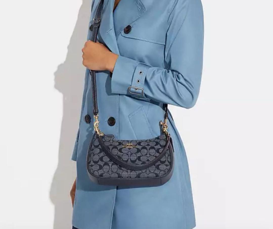 COACH Teri Shoulder Bag Signature Chambray CH139 👜